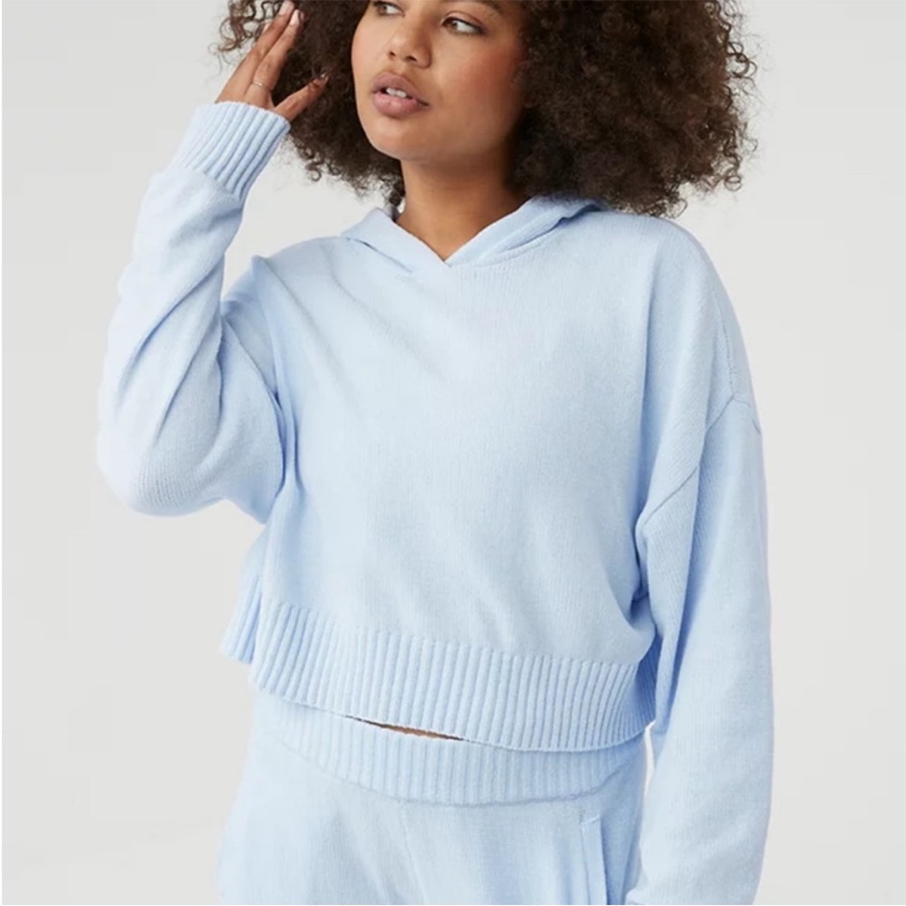 Offline By Aerie Women’s L Soft Cropped Sweater Thumb holes Blue Cozy‎ Casual